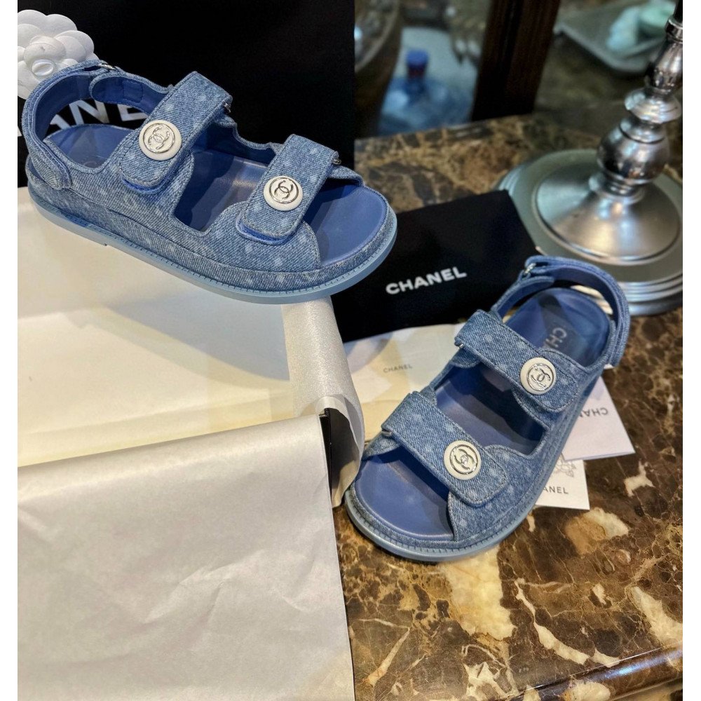 Beach shoes