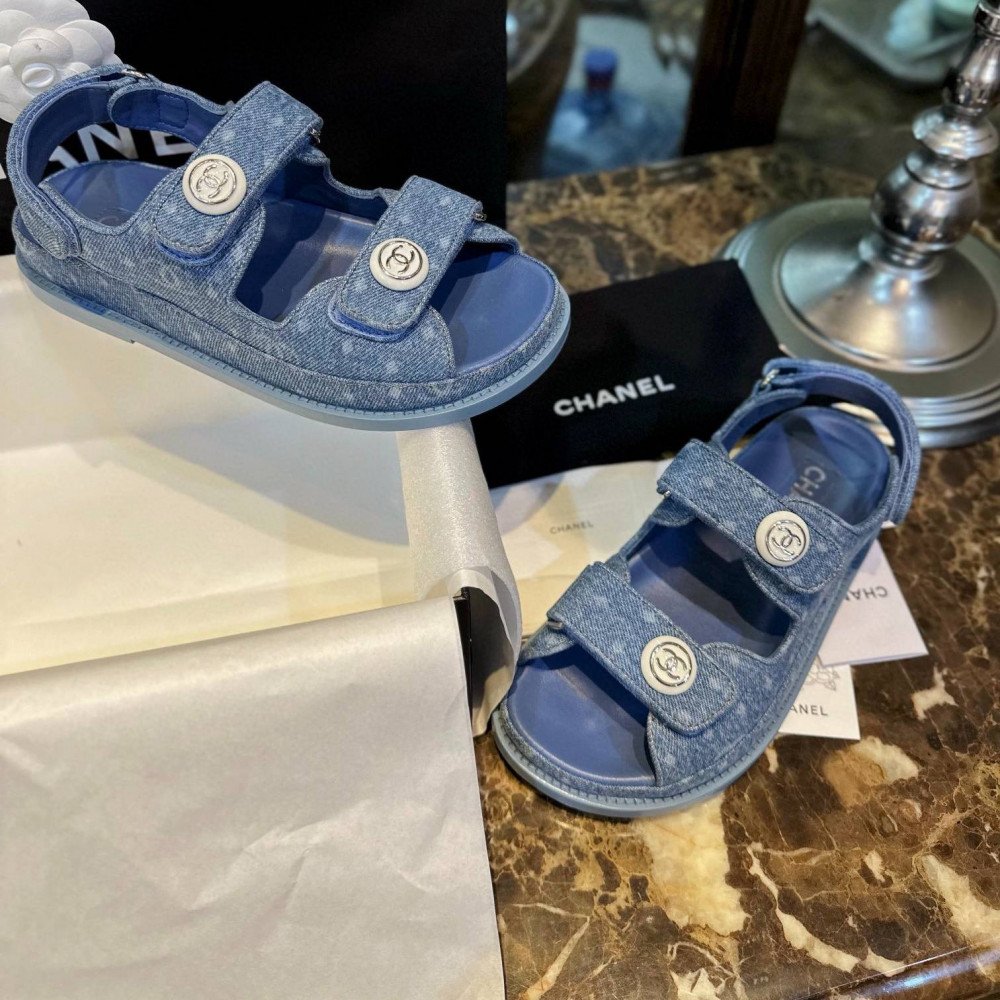 Beach shoes