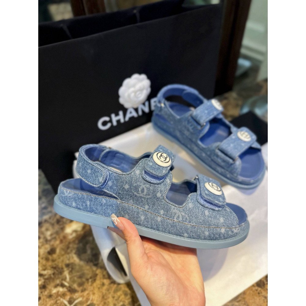 Beach shoes