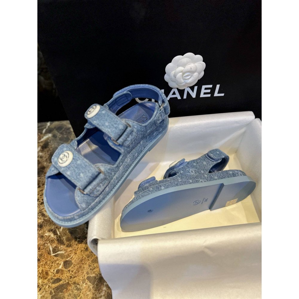 Beach shoes