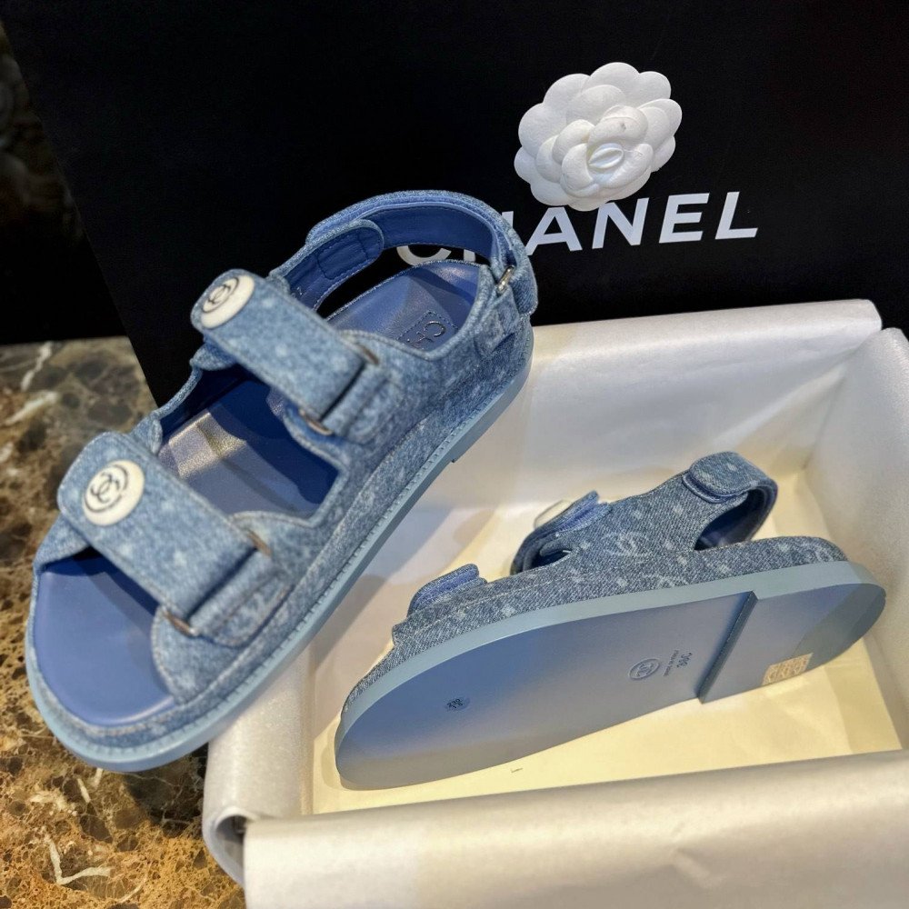 Beach shoes