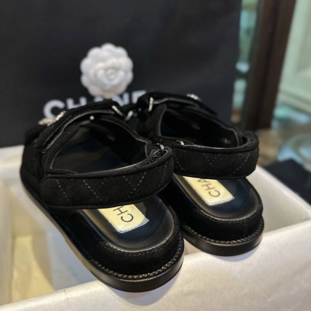 Beach shoes
