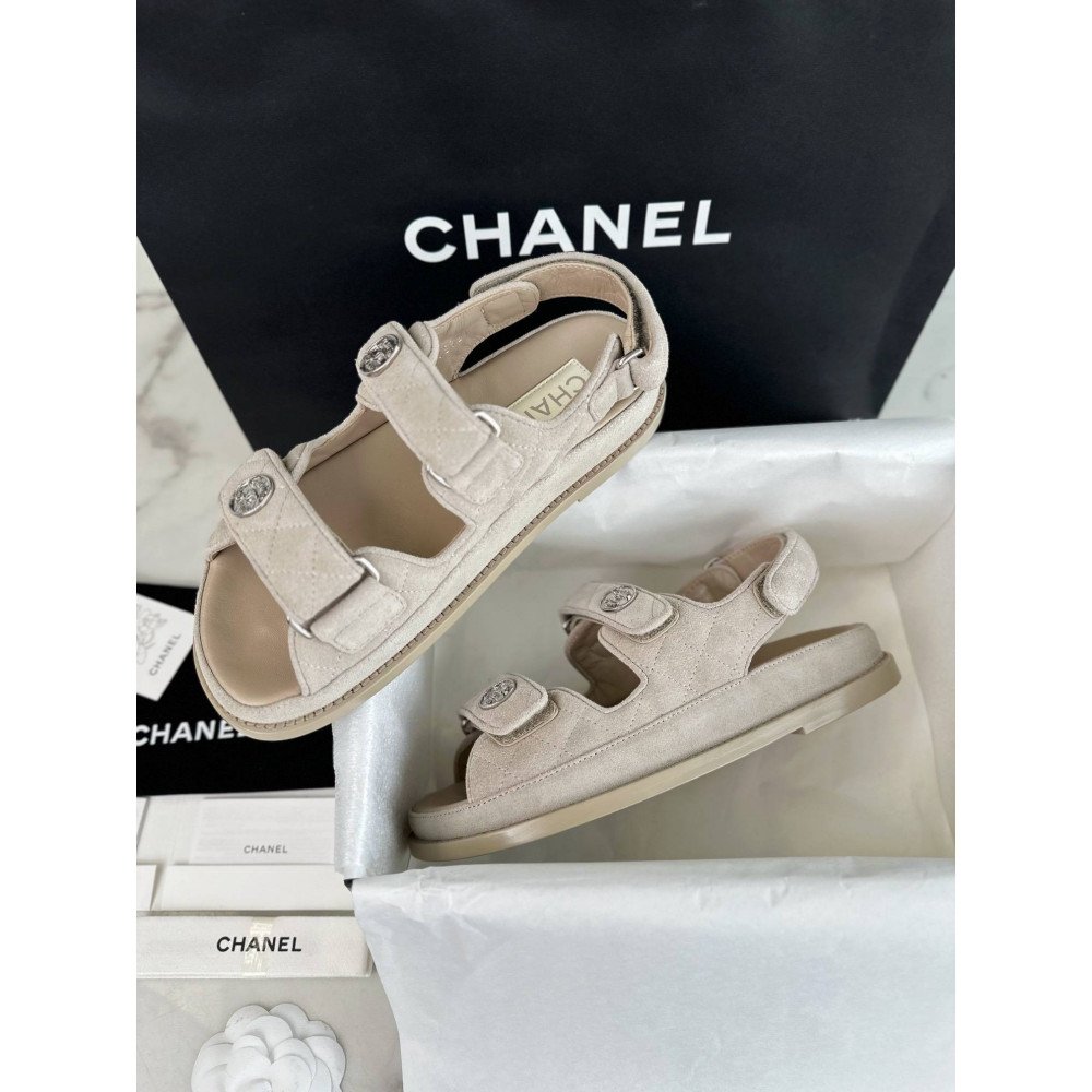 Beach shoes
