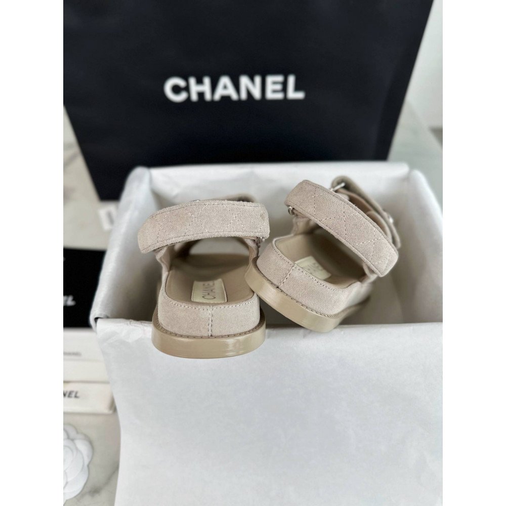 Beach shoes