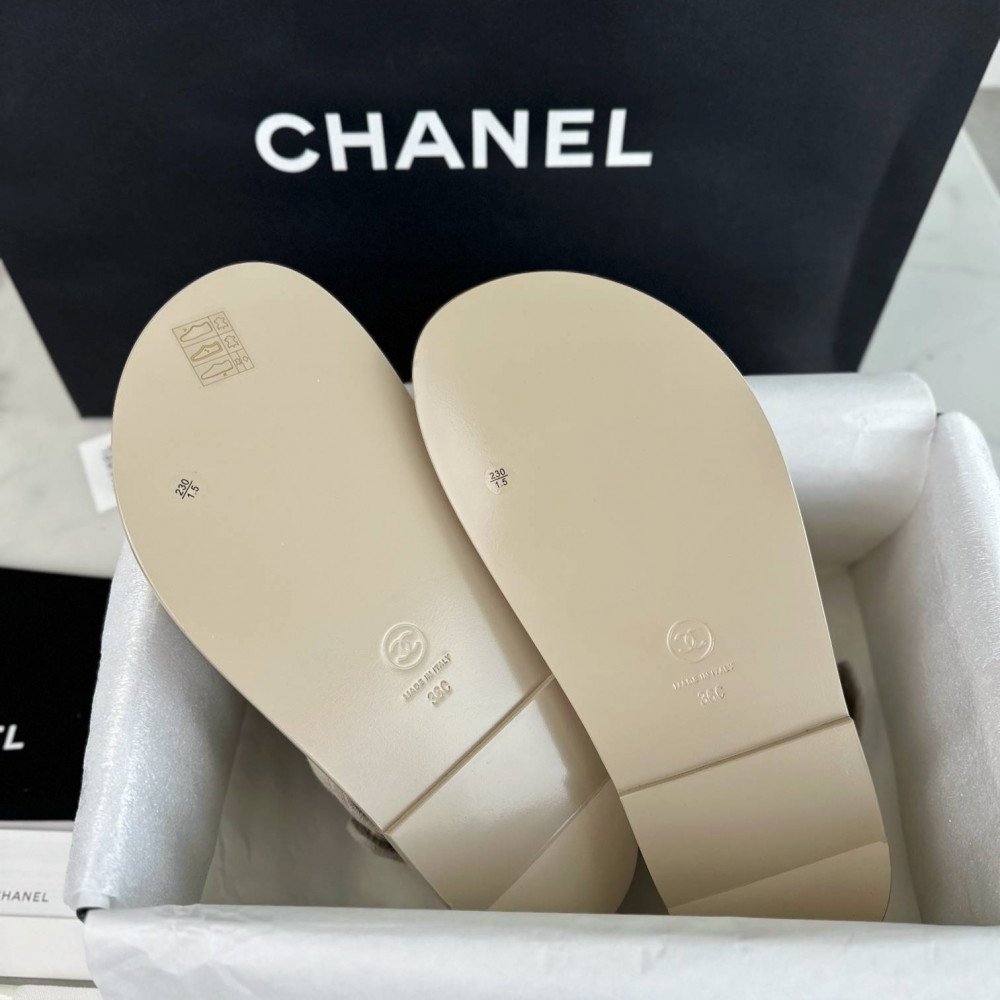 Beach shoes
