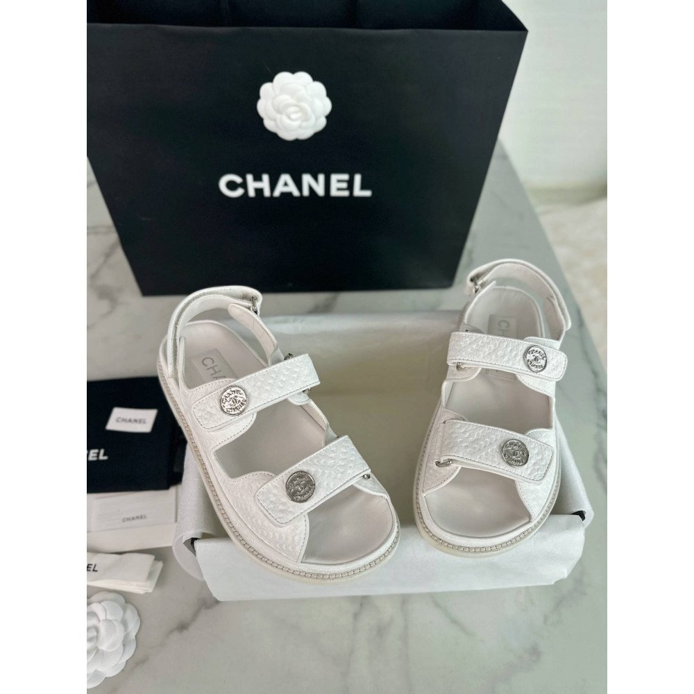 Beach shoes