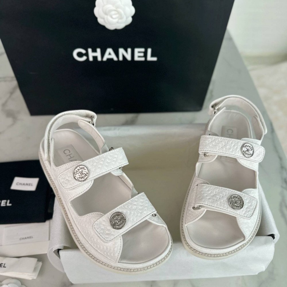 Beach shoes