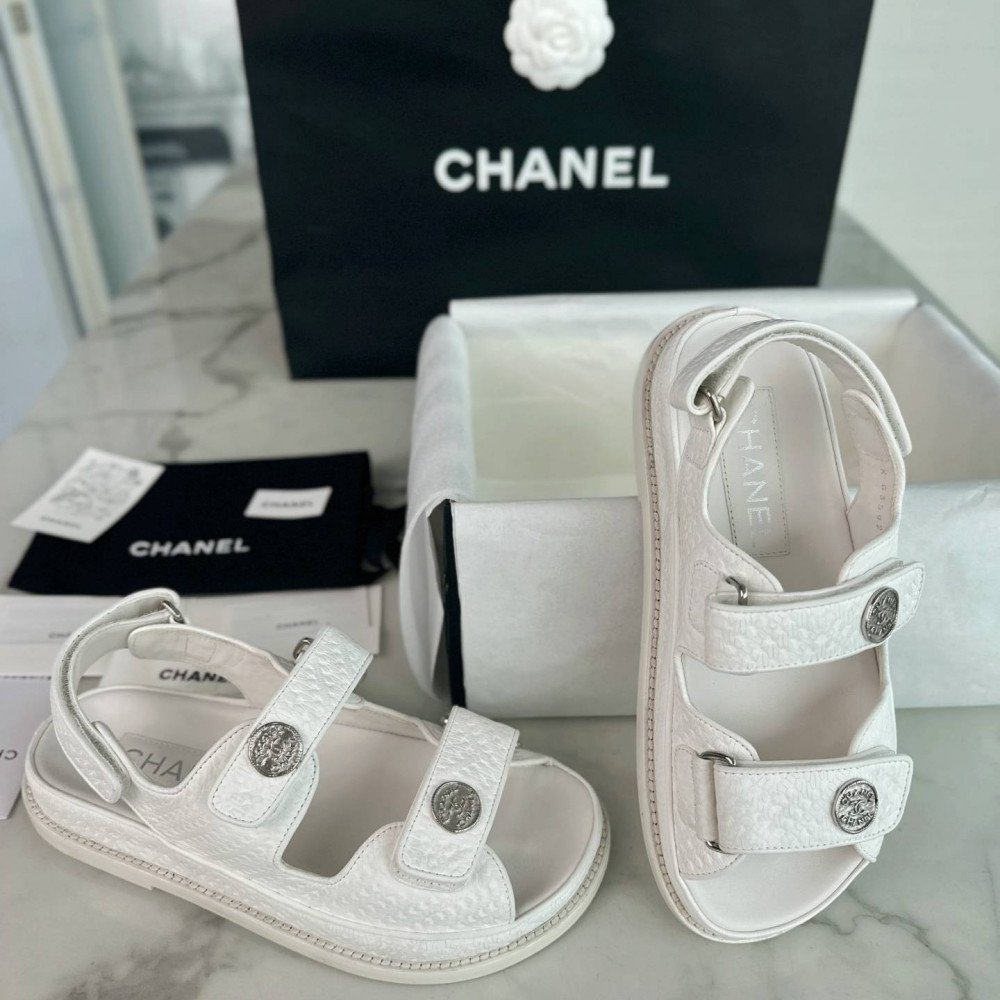 Beach shoes