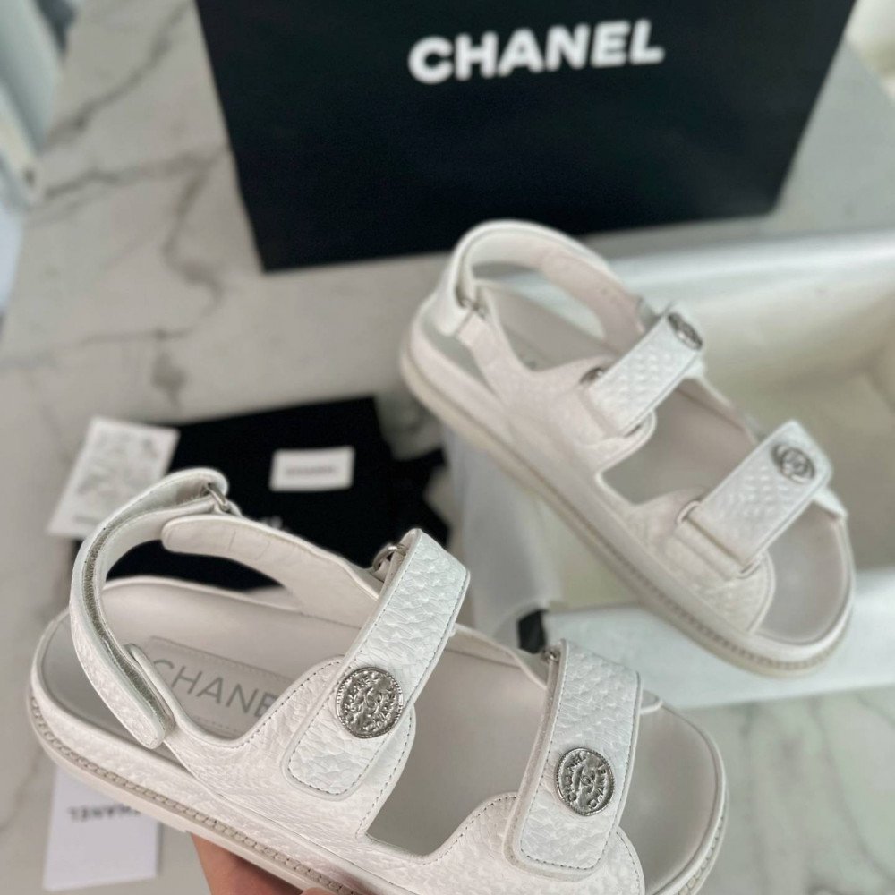 Beach shoes