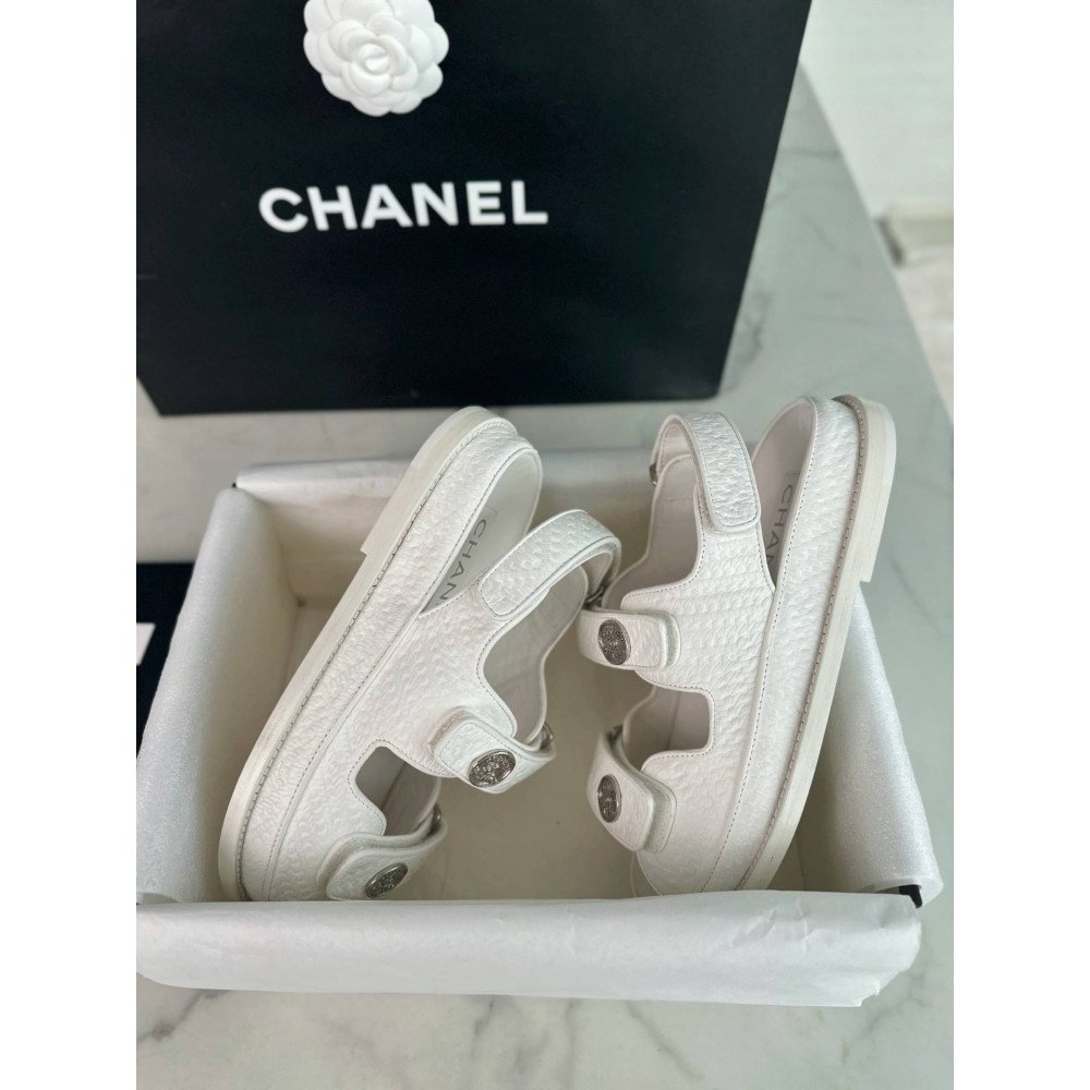 Beach shoes