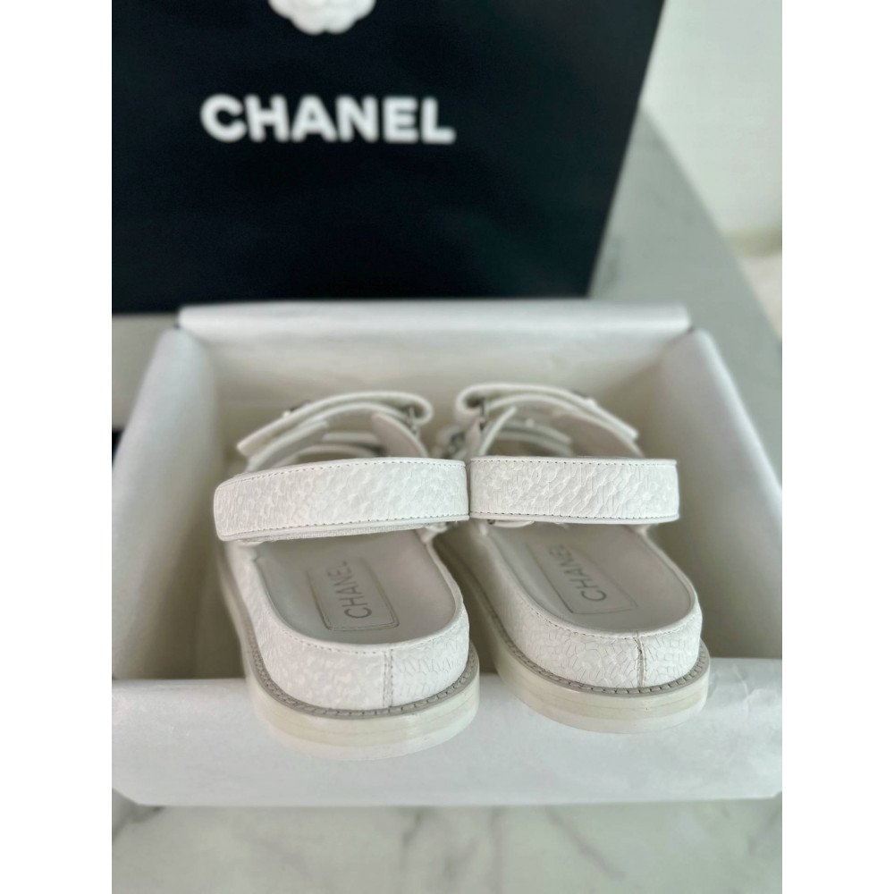 Beach shoes