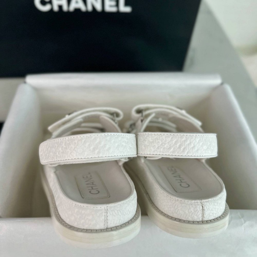 Beach shoes