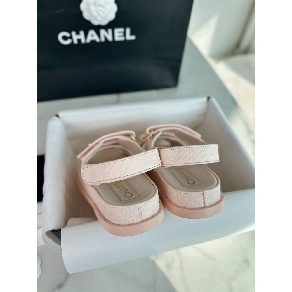 Beach shoes