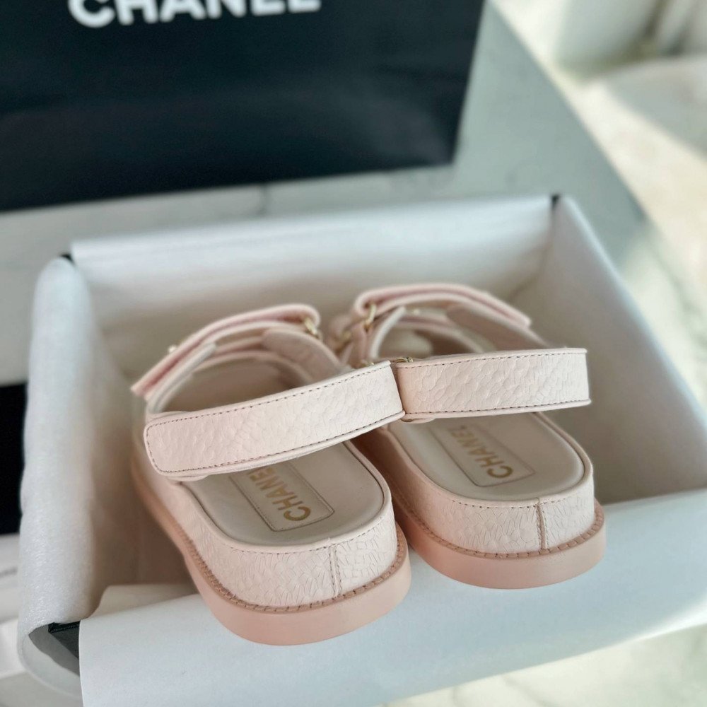Beach shoes