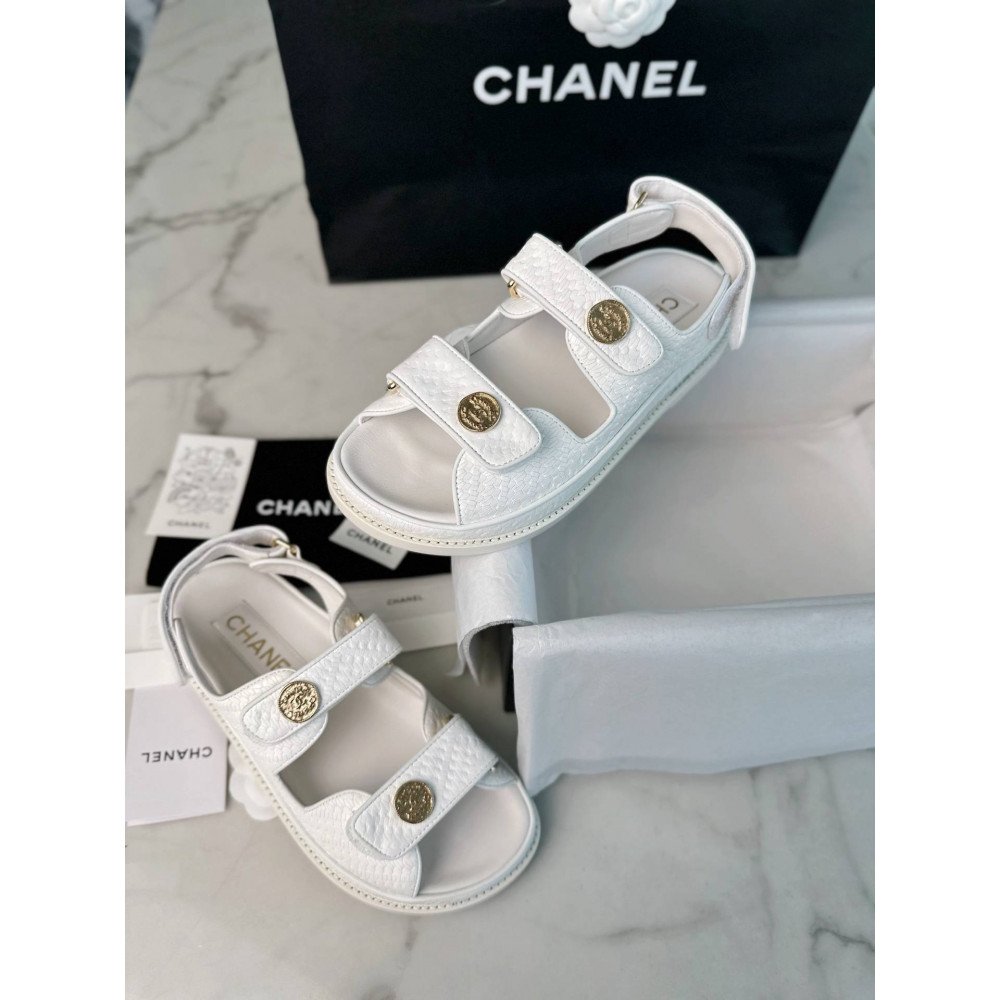 Beach shoes