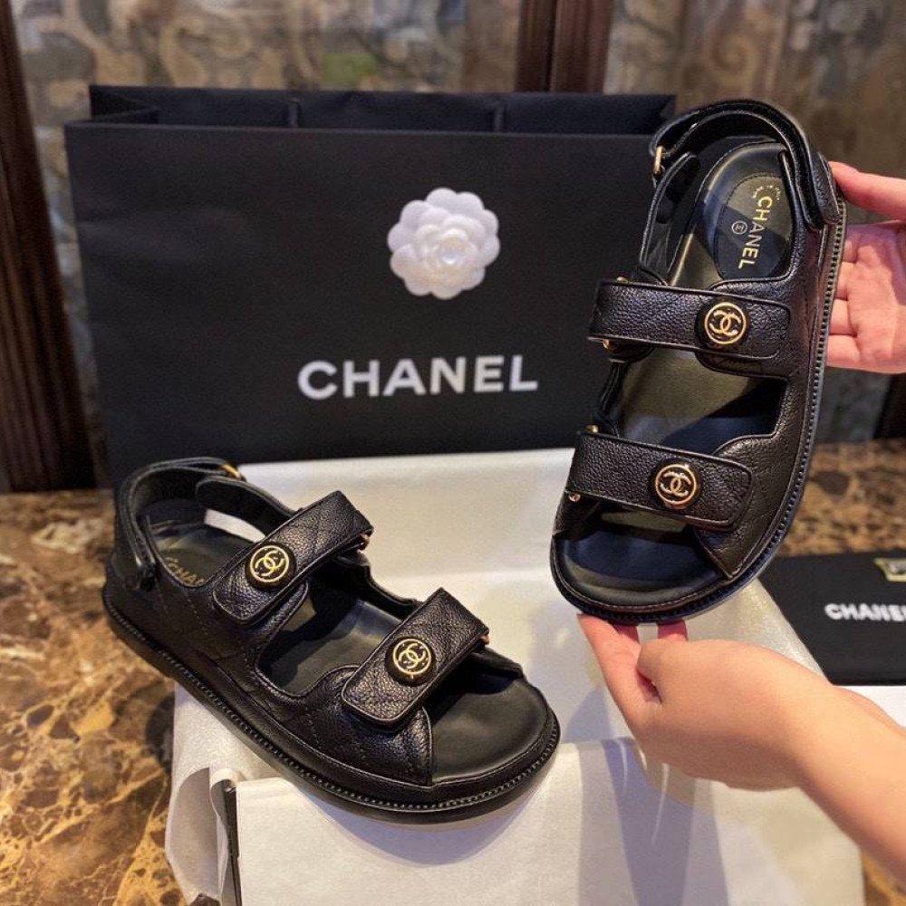 Beach shoes