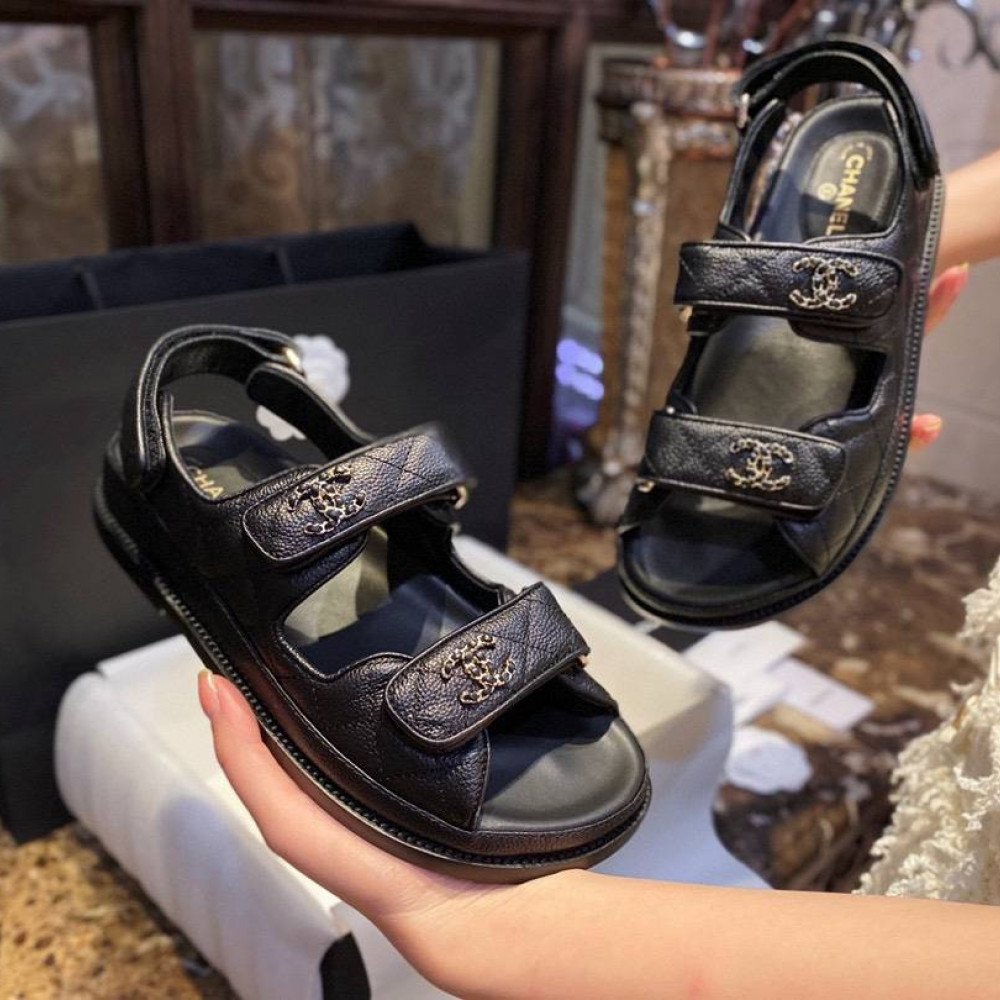 Beach shoes