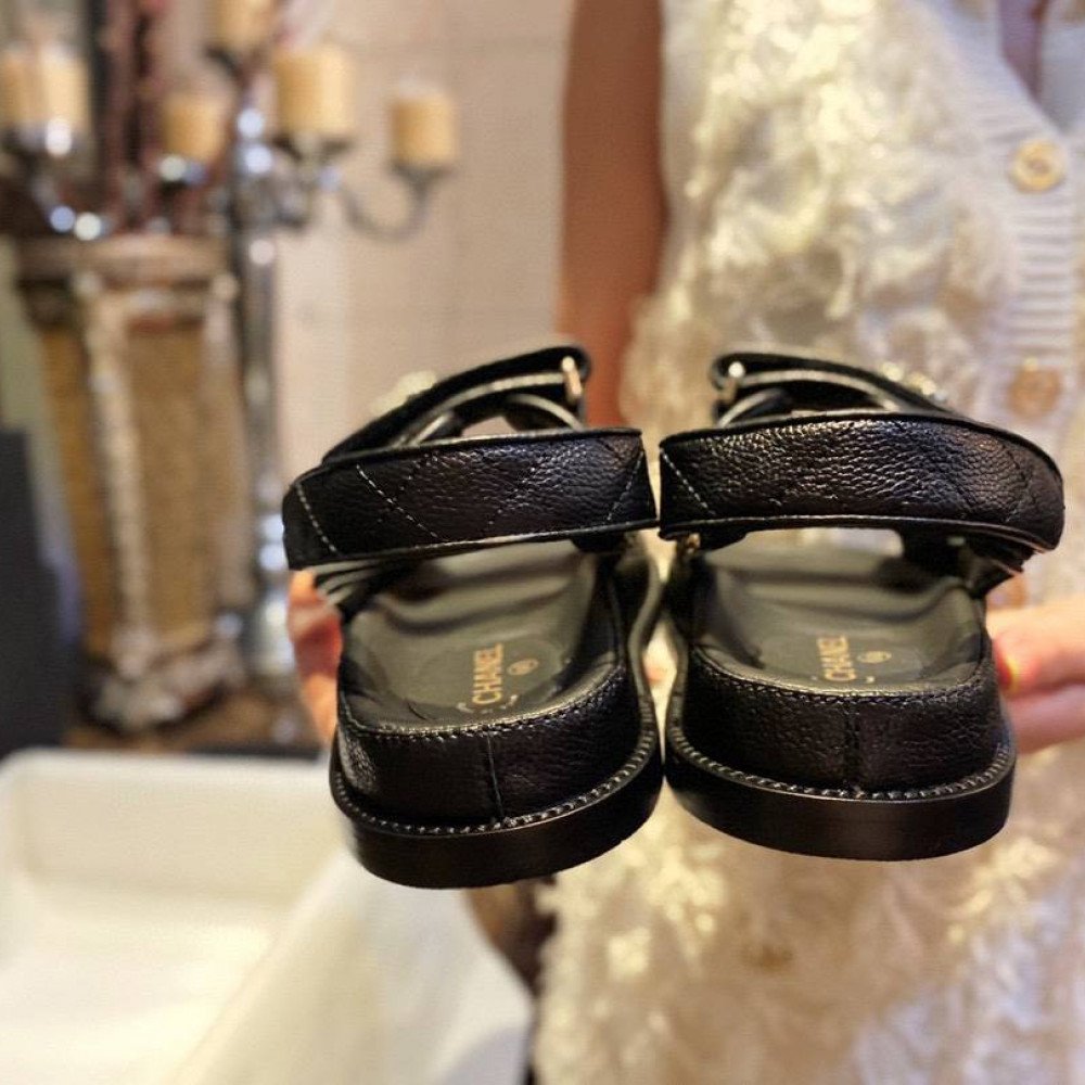 Beach shoes