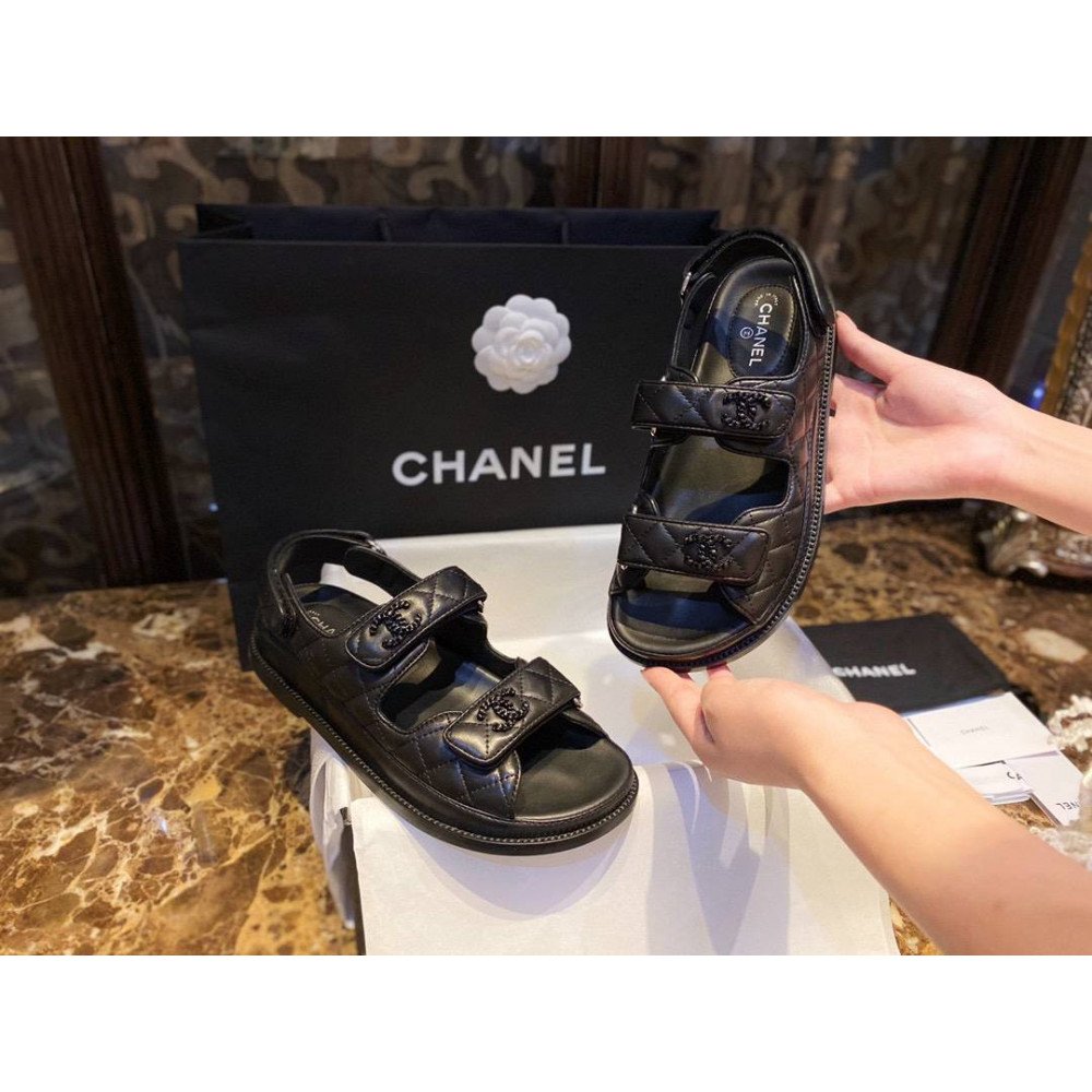 Beach shoes