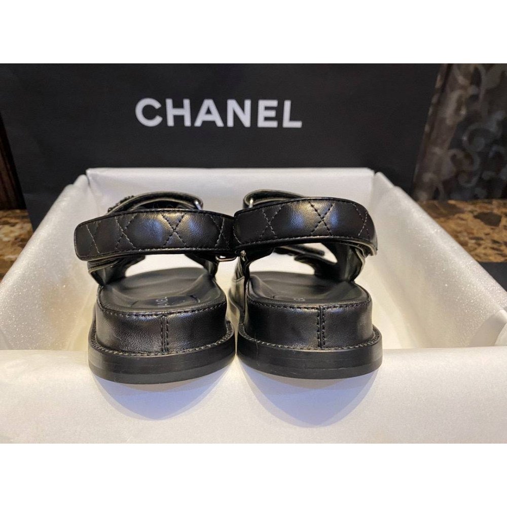 Beach shoes