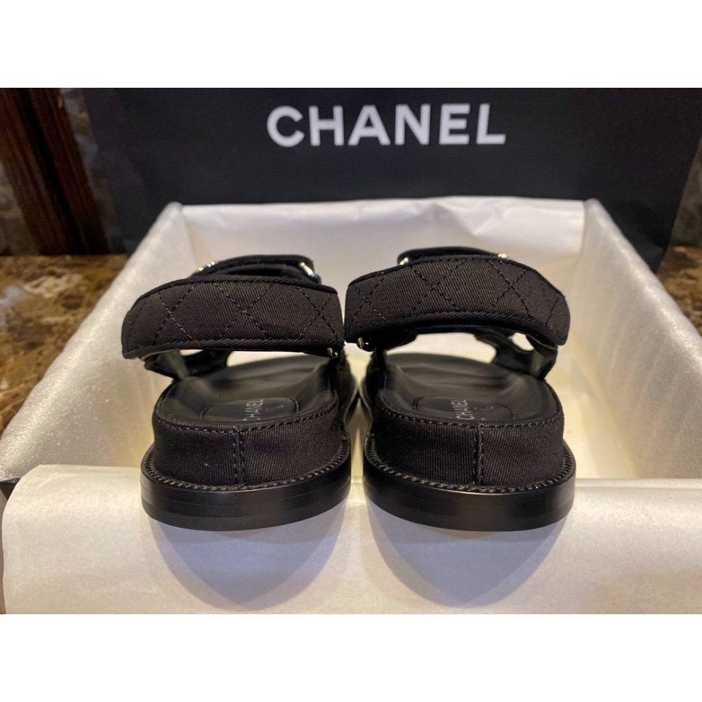 Beach shoes