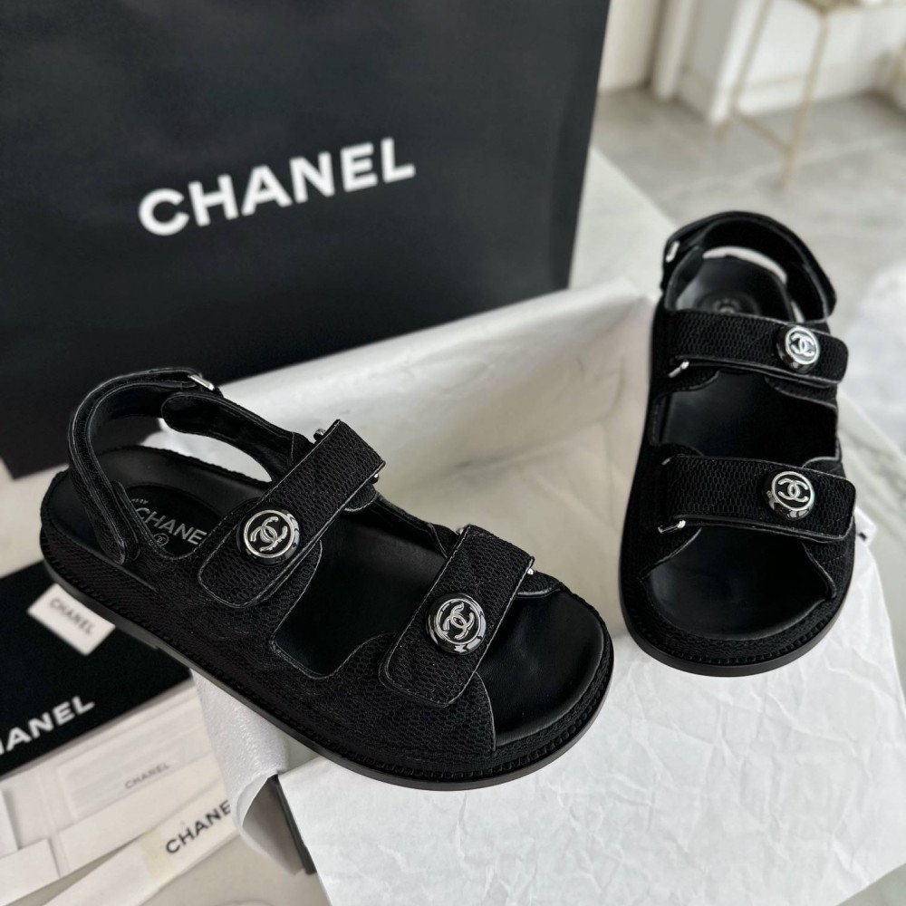 Beach shoes