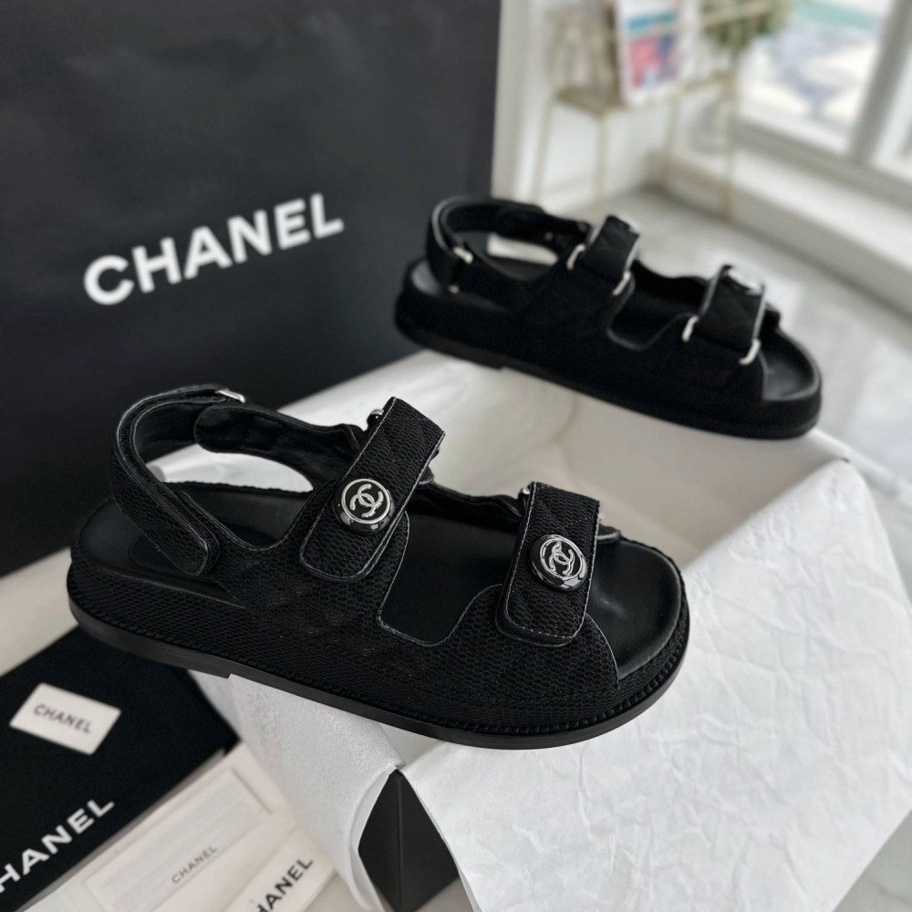 Beach shoes