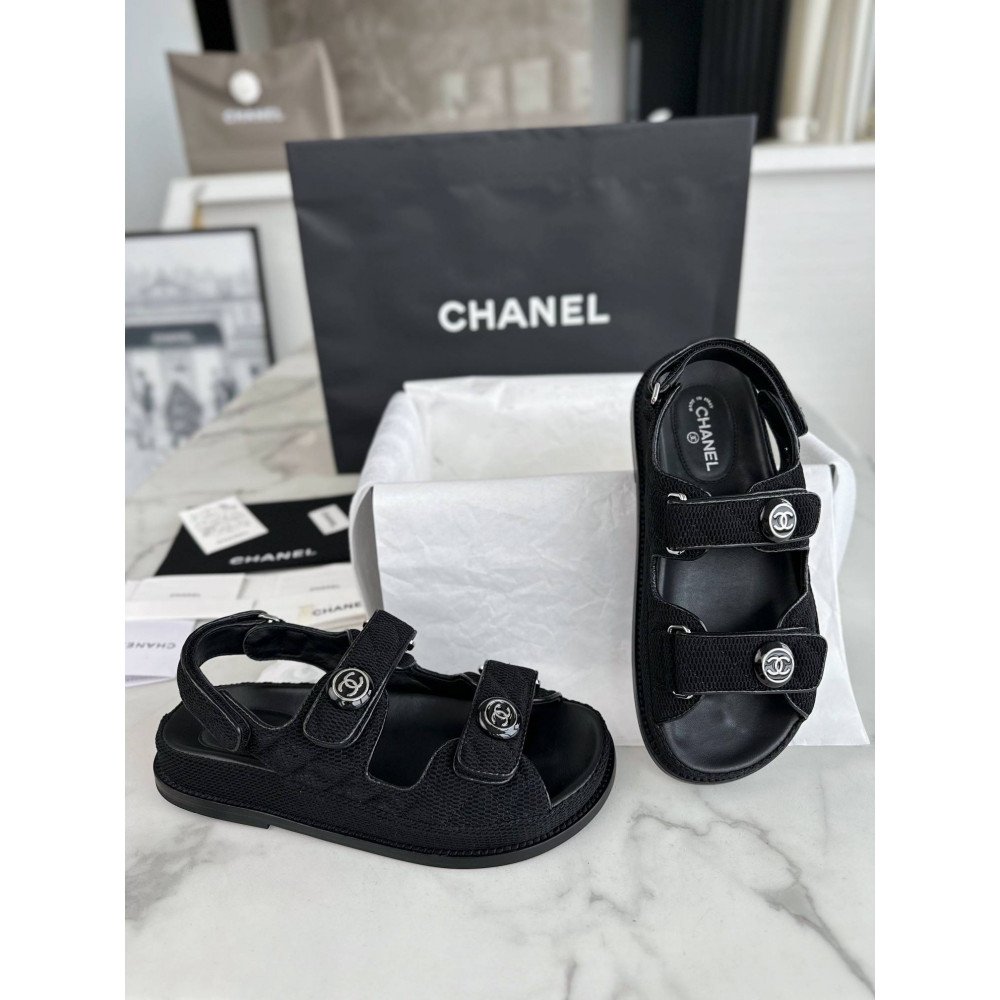 Beach shoes