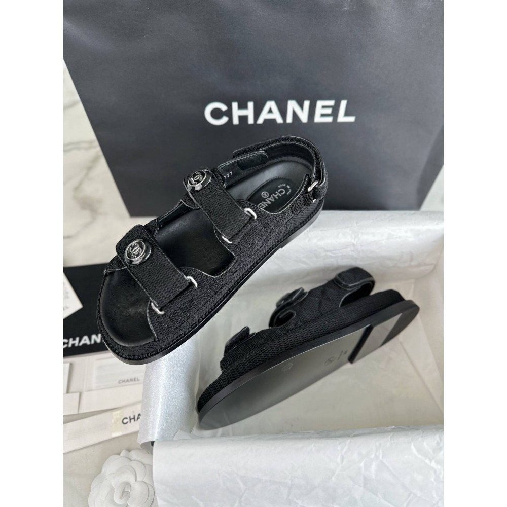 Beach shoes