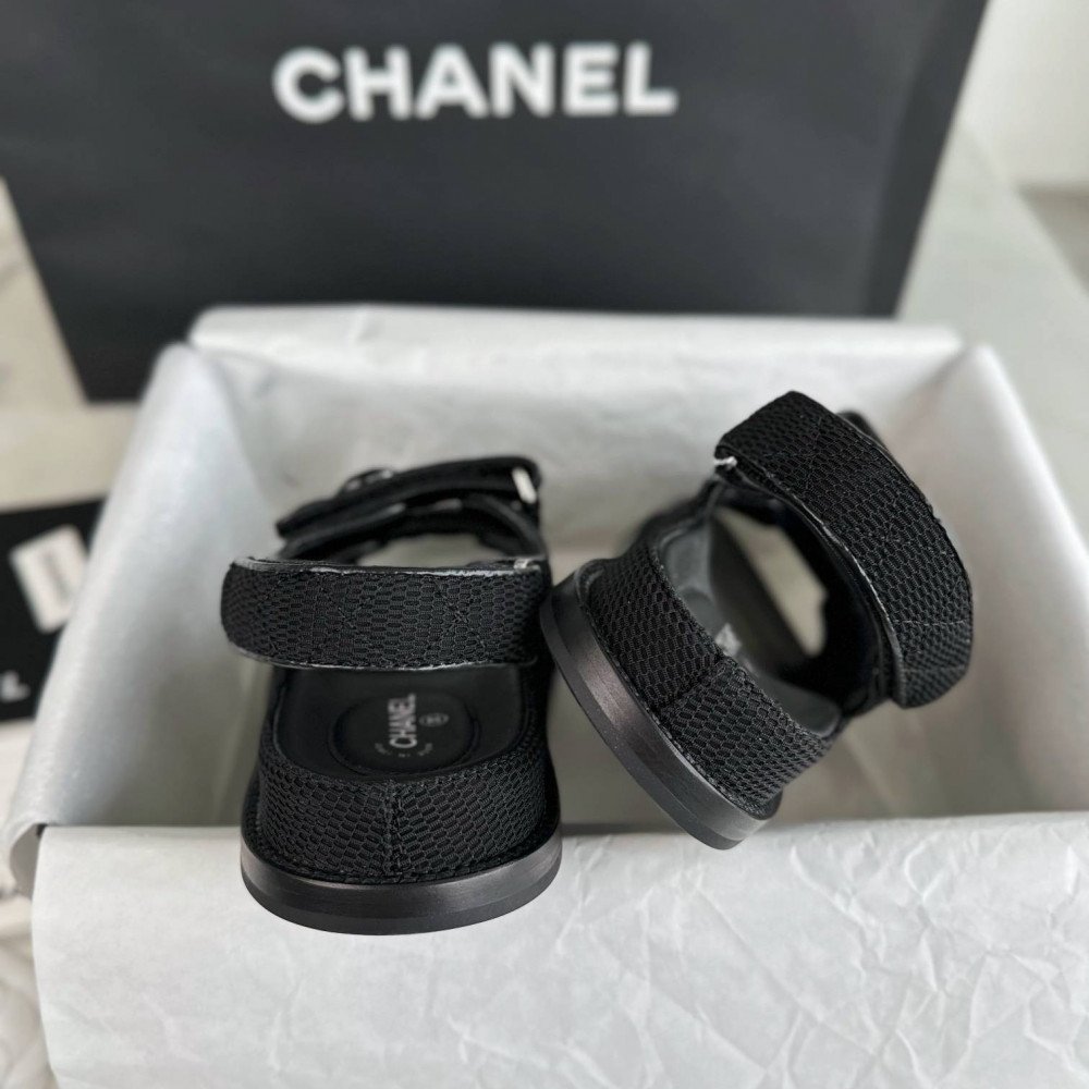 Beach shoes