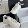 Sports shoes