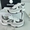 Sports shoes