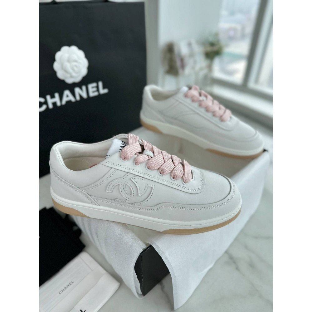 Sports shoes Sports shoes