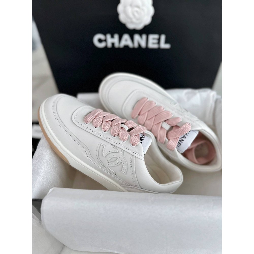Sports shoes Sports shoes