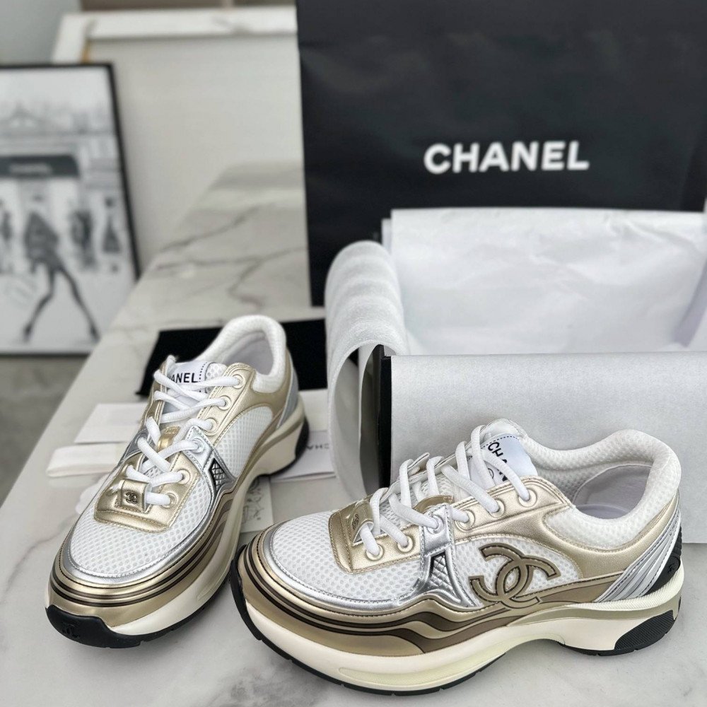 Sports shoes Sports shoes