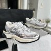 Sports shoes