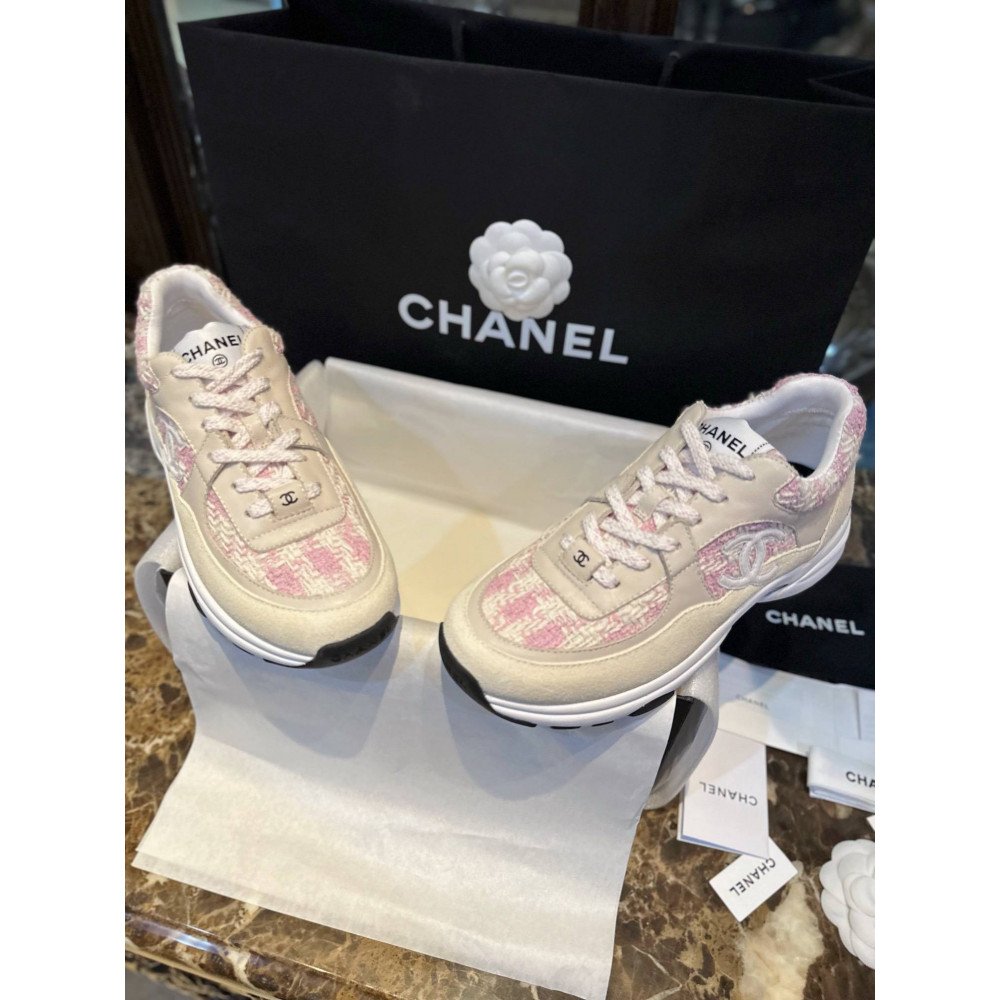 Sports shoes Sports shoes