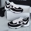Sports shoes