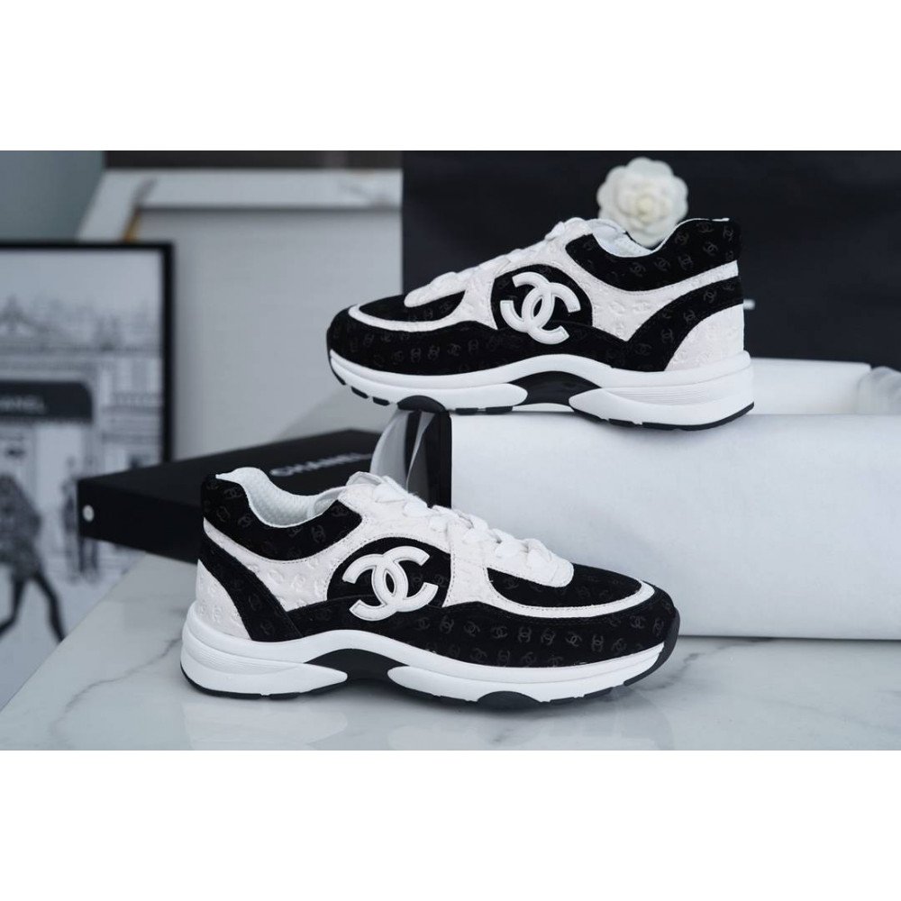 Sports shoes Sports shoes