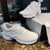 Sports shoes