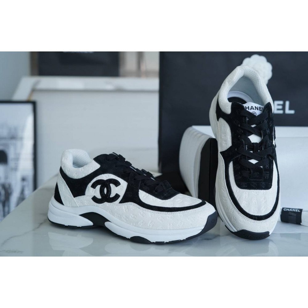 Sports shoes Sports shoes