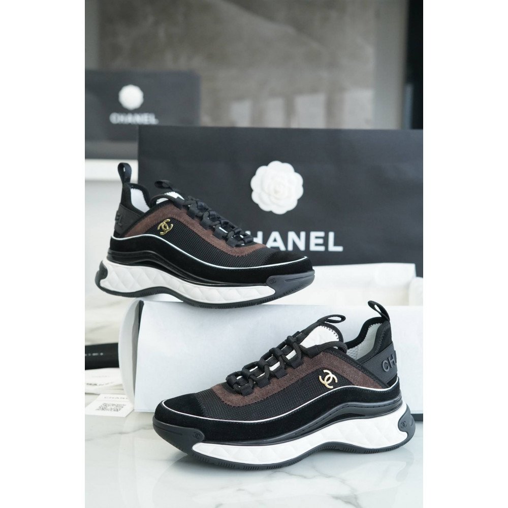 Sports shoes Sports shoes