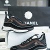 Sports shoes
