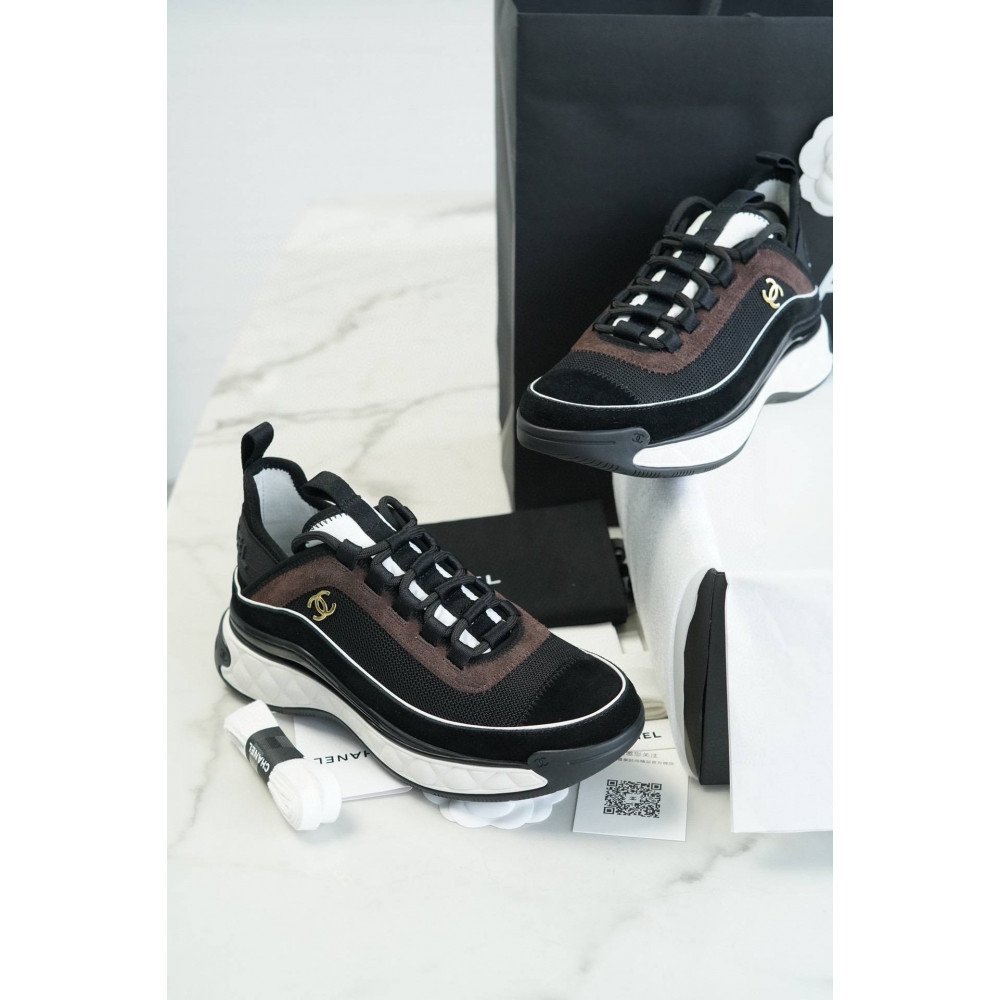 Sports shoes Sports shoes