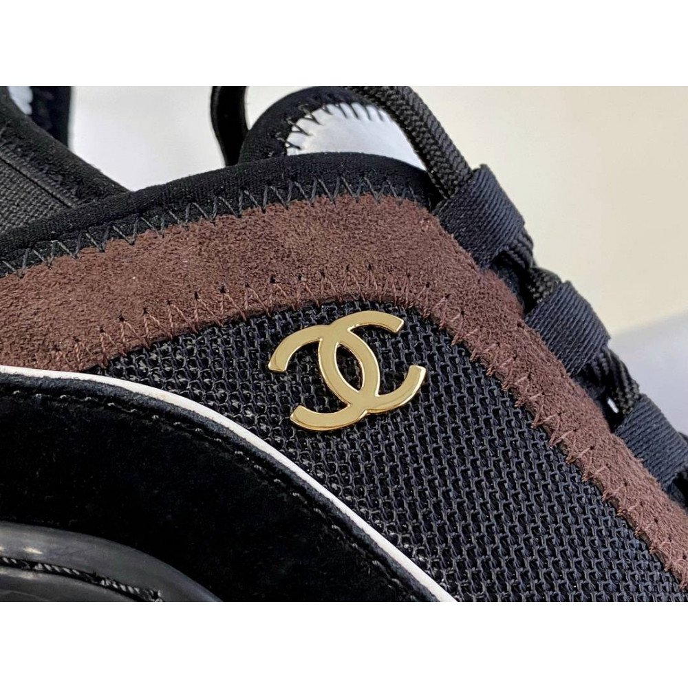 Sports shoes Sports shoes