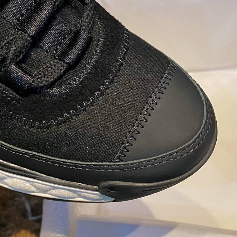 Sports shoes Sports shoes