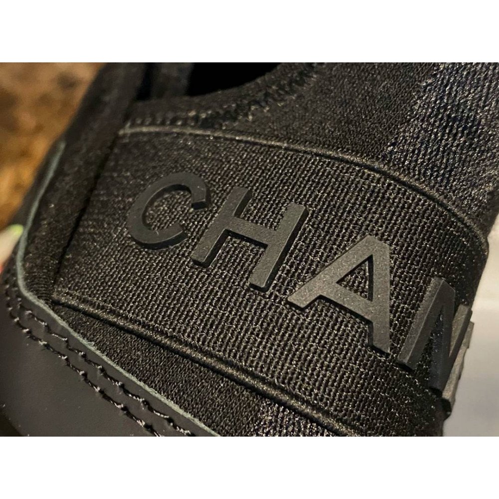 Sports shoes Sports shoes