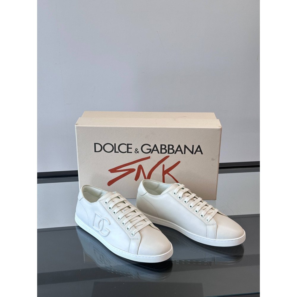 DG White sneakers
