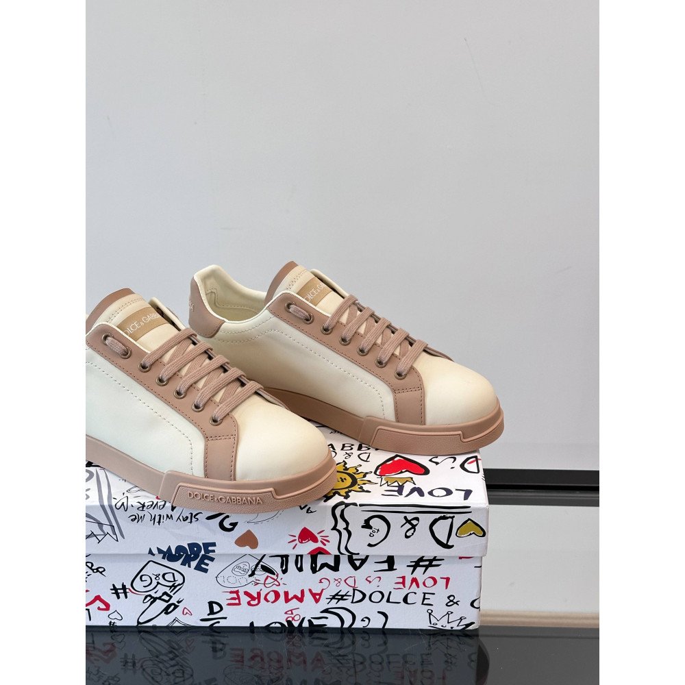 DG White sneakers