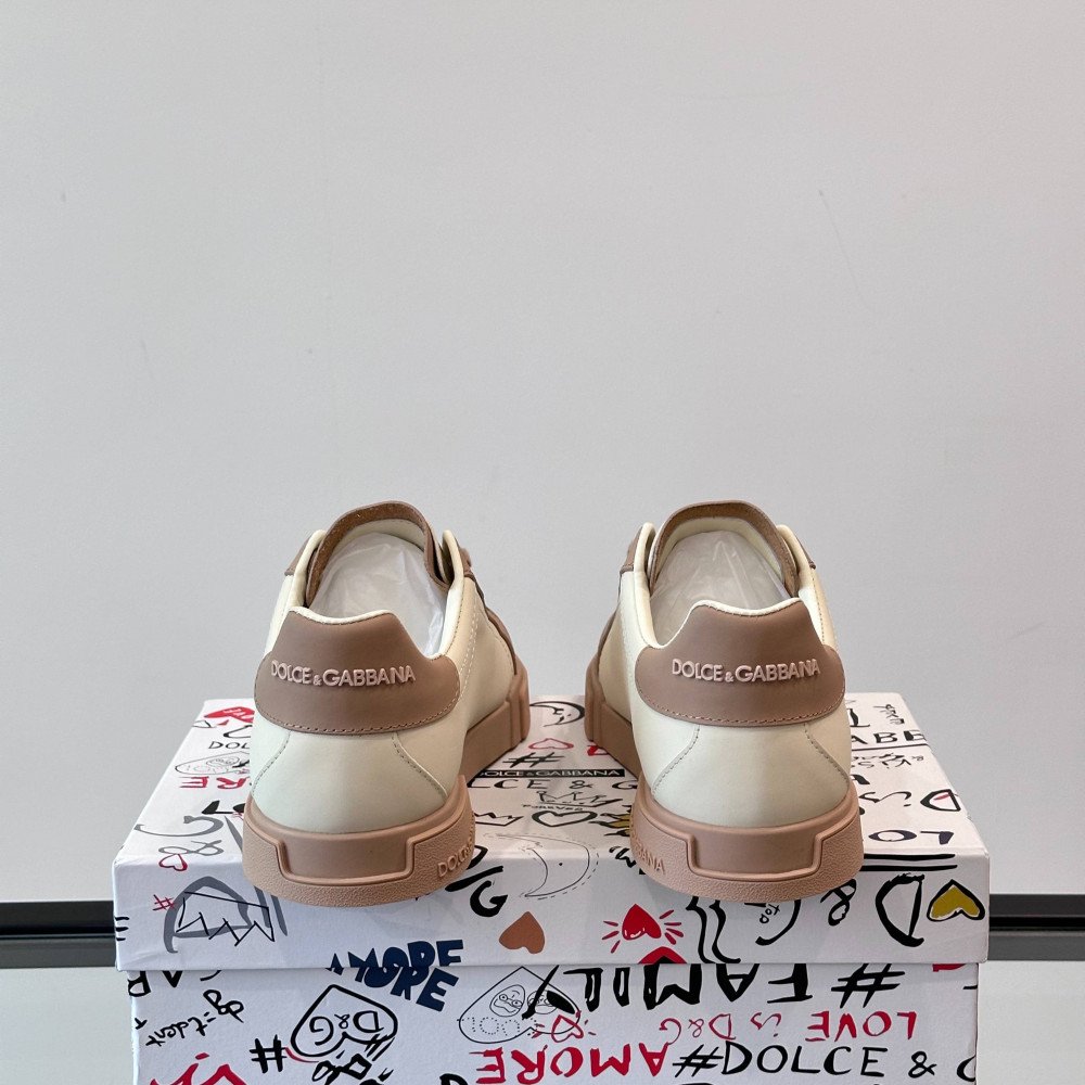 DG White sneakers